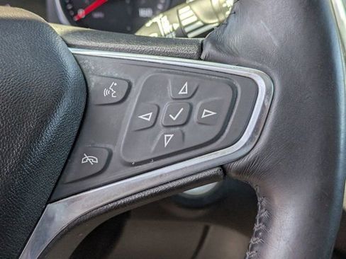 Used 2019 Chevrolet Equinox LT FWD image 18