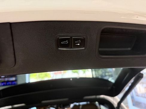 Used 2017 Porsche Macan S AWD/4WD image 10