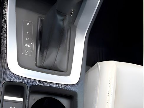 Used 2020 Audi Q3 2.0T Premium w/ Convenience Package image 15