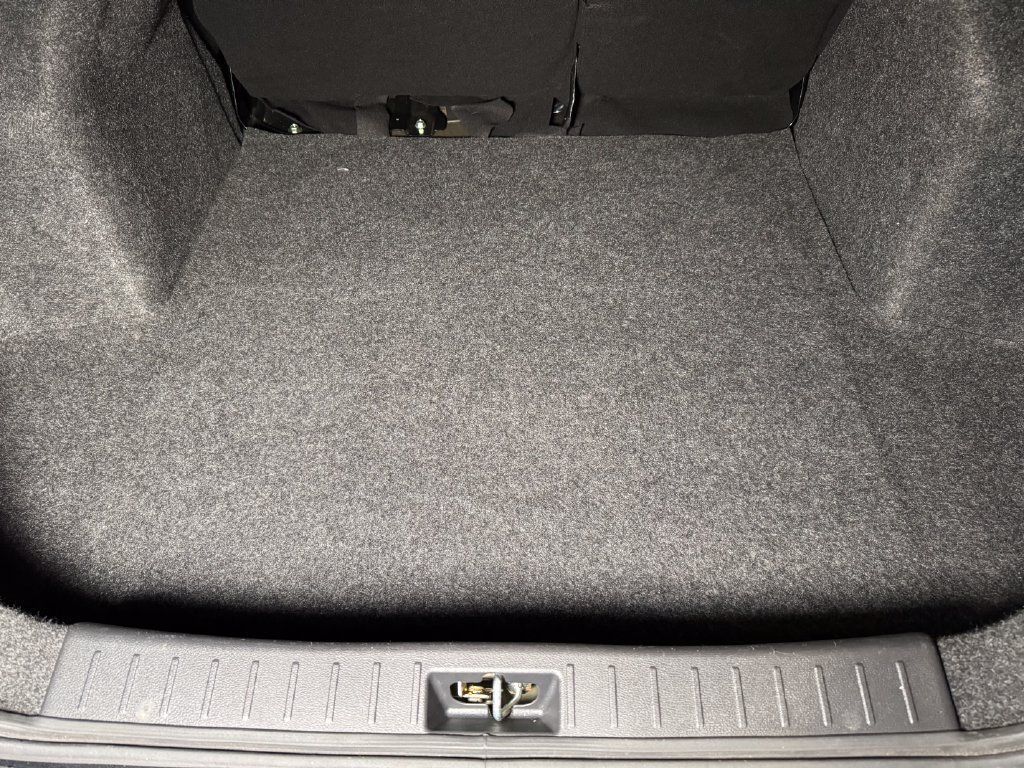 Used 2021 Nissan Versa S FWD image 22