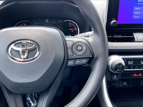 Used 2025 Toyota RAV4 XLE FWD image 24