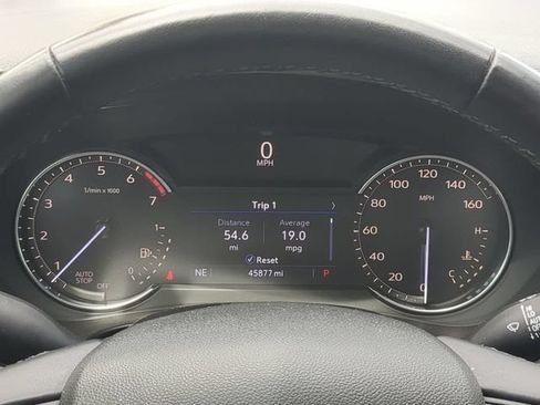 Used 2020 Cadillac XT4 Premium Luxury FWD image 32