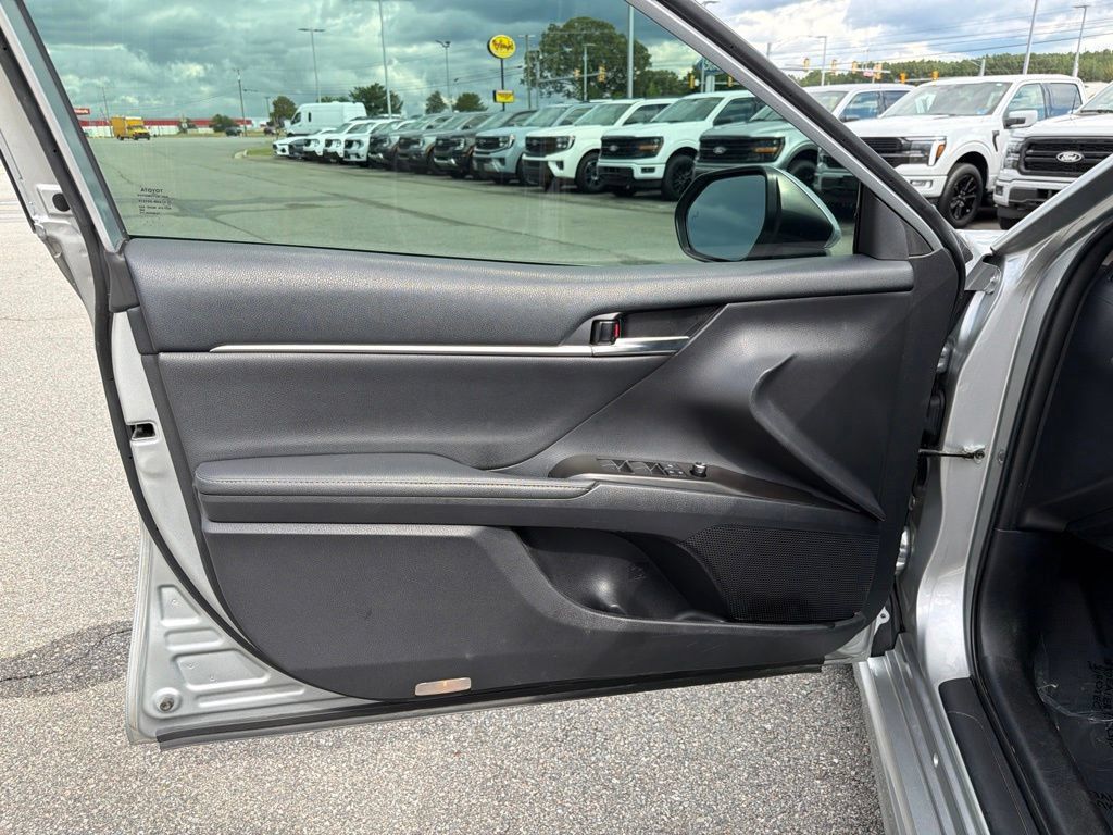 Used 2021 Toyota Camry XSE w/ Navigation Package FWD image 13