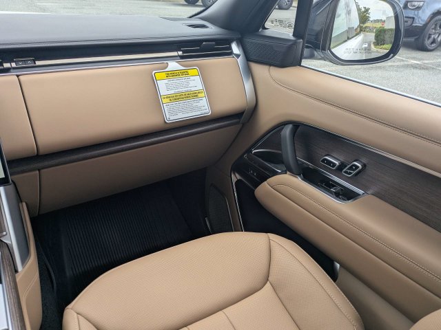New 2027 Land Rover Range Rover Long Wheelbase Autobiography AWD/4WD image 18