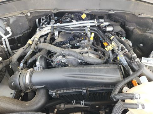 Used 2025 Ford Explorer Active w/ Active Comfort Package RWD image 37