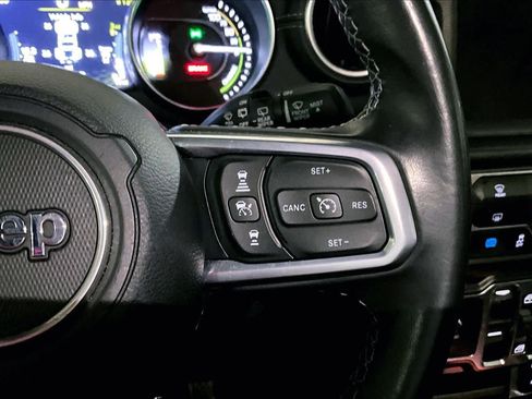 Used 2021 Jeep Wrangler Unlimited Sahara w/ Safety Group AWD/4WD image 24