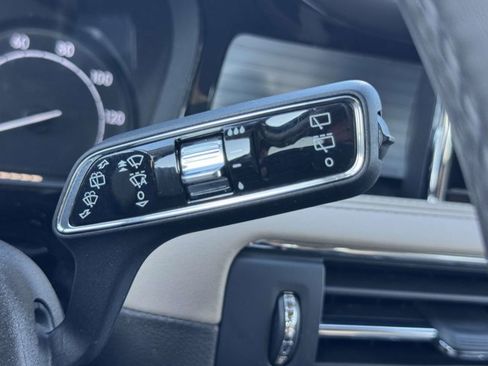 Used 2022 Lincoln Corsair AWD w/ Equipment Group 101A image 22