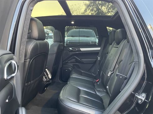 Used 2016 Porsche Cayenne GTS image 23