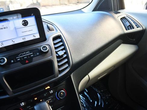 Used 2019 Ford Transit Connect XLT image 25