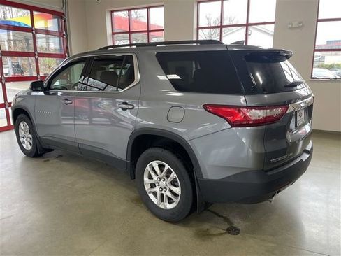 Used 2021 Chevrolet Traverse LT image 5
