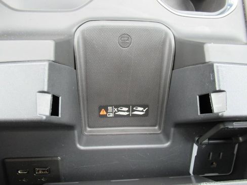 Used 2022 GMC Sierra 1500 Denali AWD/4WD image 26