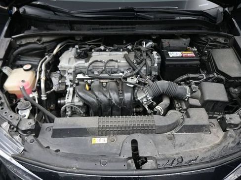 Certified 2021 Toyota Corolla LE FWD image 12