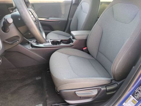 Used 2025 Kia K4 FWD image 25