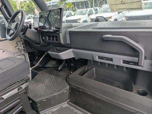 Used 2024 Chevrolet Brightdrop 600 w/ Battery Pack, Max Range AWD/4WD image 17