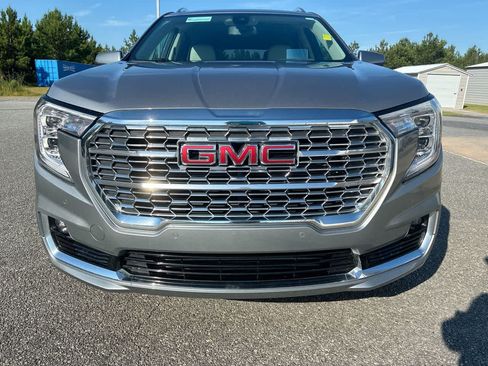Used 2024 GMC Terrain Denali AWD/4WD image 32