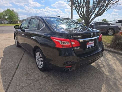 Used 2017 Nissan Sentra SV image 7