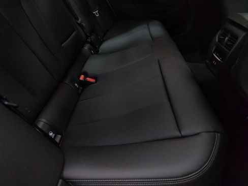 New 2026 BMW 330i xDrive Sedan w/ M Sport Package image 28