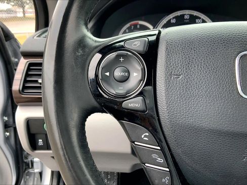 Used 2017 Honda Accord EX-L image 23