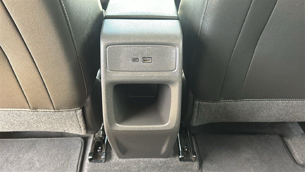Used 2025 Chevrolet Trax LT FWD image 29