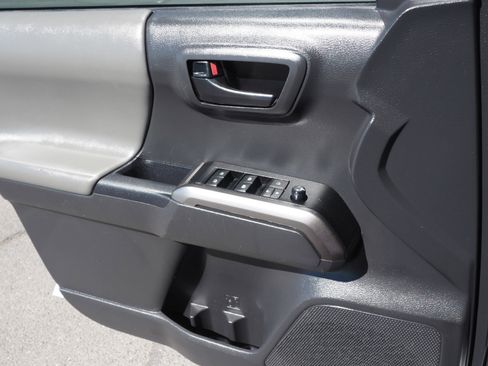 Used 2023 Toyota Tacoma SR5 w/ Technology Package image 12