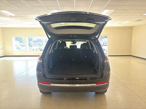 Used 2022 Jeep Grand Cherokee Limited 4xe image 13