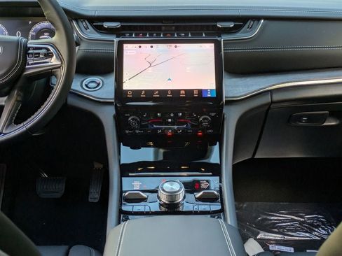 New 2025 Jeep Grand Cherokee L Overland w/ Advanced Protech Group III image 27