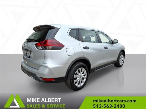 Used 2019 Nissan Rogue S image 7