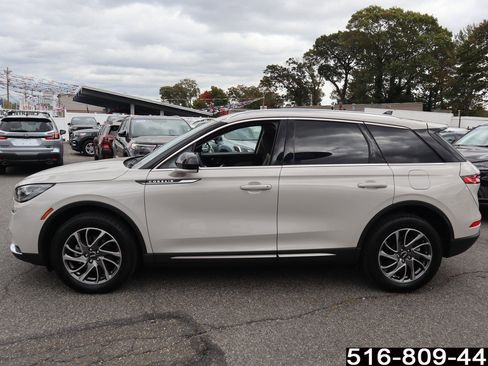 Used 2022 Lincoln Corsair AWD w/ Equipment Group 101A image 9