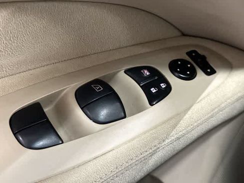 Used 2015 Nissan Pathfinder S FWD image 20