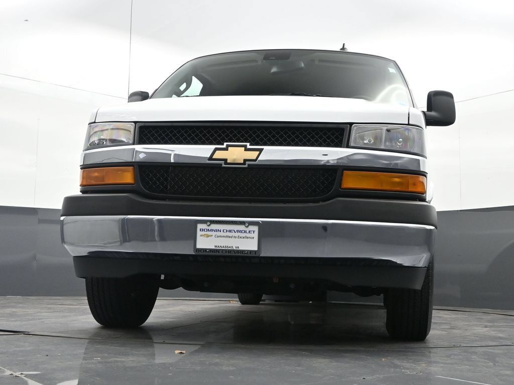 Certified 2024 Chevrolet Express 3500 LT w/ LT Preferred Equipment Group RWD image 36