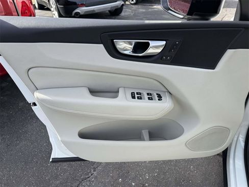 Certified 2023 Volvo XC60 B5 Plus w/ Climate Package image 14