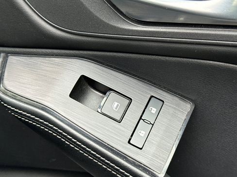 Used 2024 Nissan Rogue SV image 22