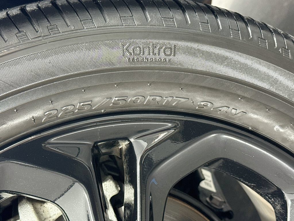 Used 2025 Honda Accord SE image 41