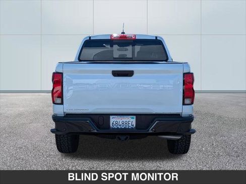 Used 2025 Chevrolet Colorado W/T RWD image 4
