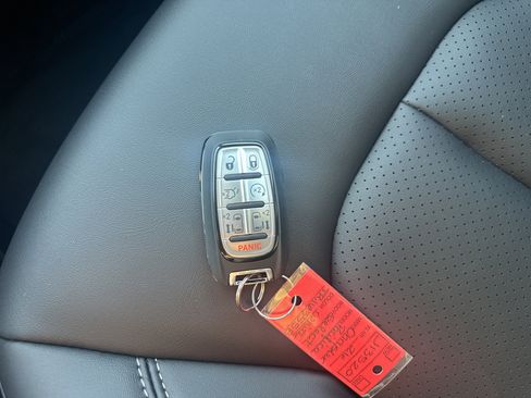 New 2026 Chrysler Pacifica Select image 29