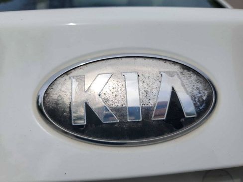 Used 2014 Kia Forte LX FWD image 13