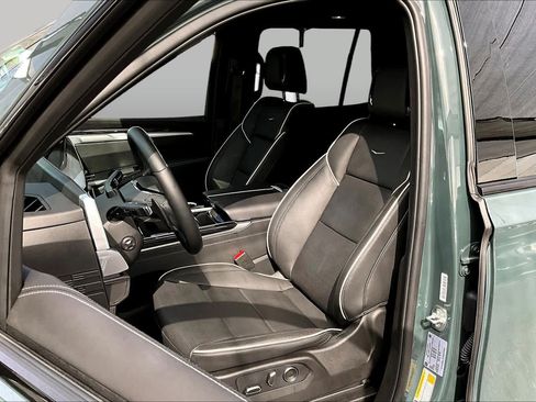 Used 2026 Cadillac Escalade Sport w/ LPO, ONYX Package AWD/4WD image 8