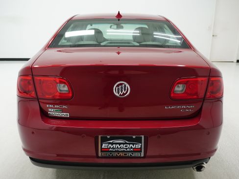 Used 2011 Buick Lucerne CXL w/ Driver Confidence Package FWD image 5