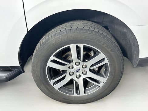 Used 2024 Ford Expedition Max Limited image 11