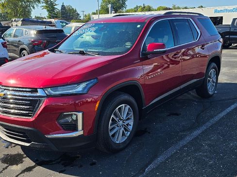 Used 2023 Chevrolet Traverse LT AWD/4WD image 4