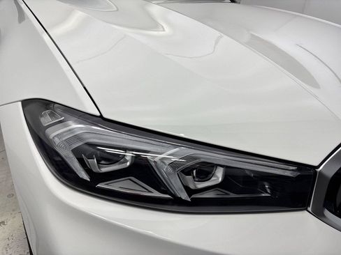 New 2026 BMW 330i xDrive Sedan w/ Premium Package AWD/4WD image 18