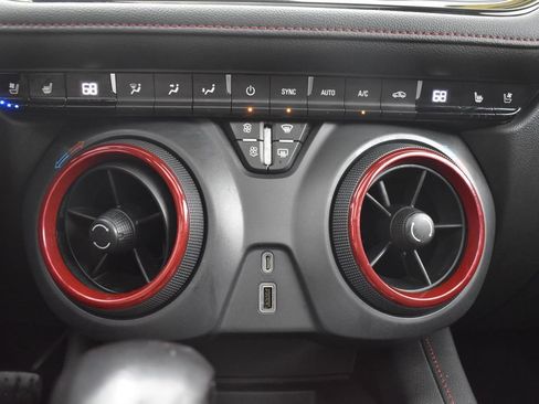 Used 2019 Chevrolet Blazer RS FWD image 22