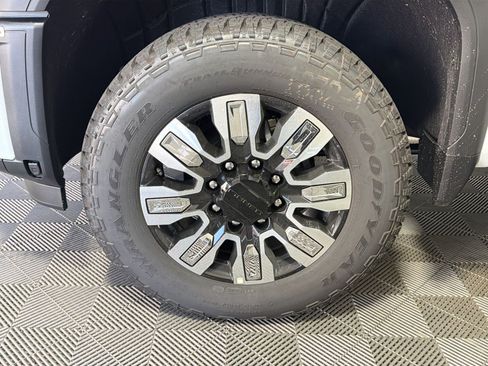 New 2026 GMC Sierra 2500 Denali w/ Denali Reserve Package AWD/4WD image 12