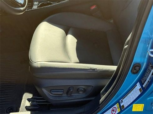 Used 2022 Toyota Prius L Eco image 18
