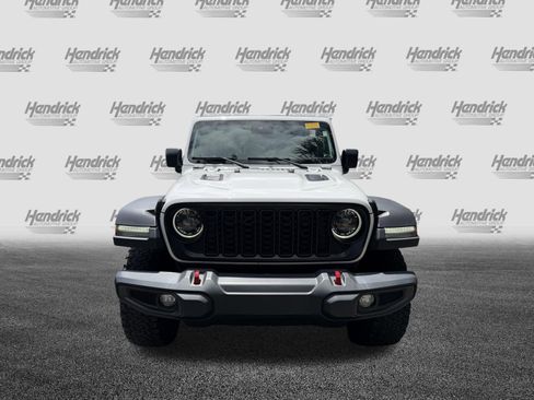 Used 2024 Jeep Wrangler Unlimited Rubicon AWD/4WD image 3