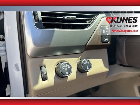 Used 2019 Chevrolet Suburban LT AWD/4WD image 26