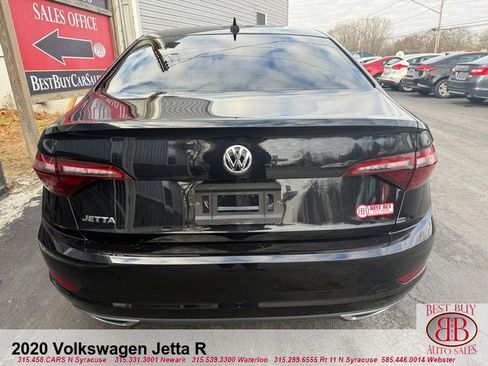 Used 2020 Volkswagen Jetta R-Line w/ R-Line Cold Weather Package image 4