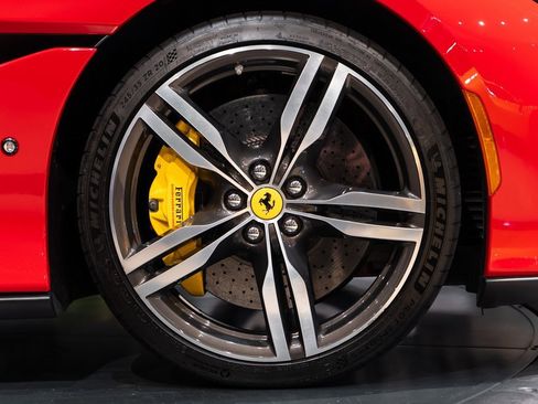 Certified 2019 Ferrari Portofino image 16