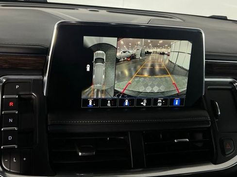 Used 2023 Chevrolet Tahoe Z71 w/ Luxury Package image 18