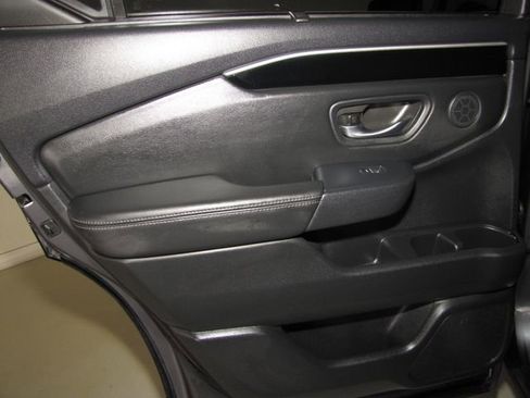 Certified 2025 Honda Pilot EX-L image 12